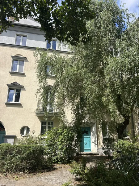 Ruhige  2,5 Zimmern in Berlin Baumschulenweg - Altbau — photo 1